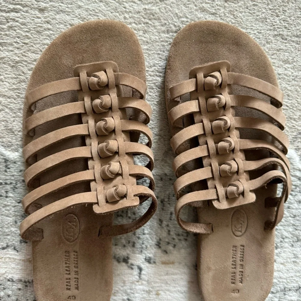 🆕 Greek taupe suede knot detail strappy flat sandals
